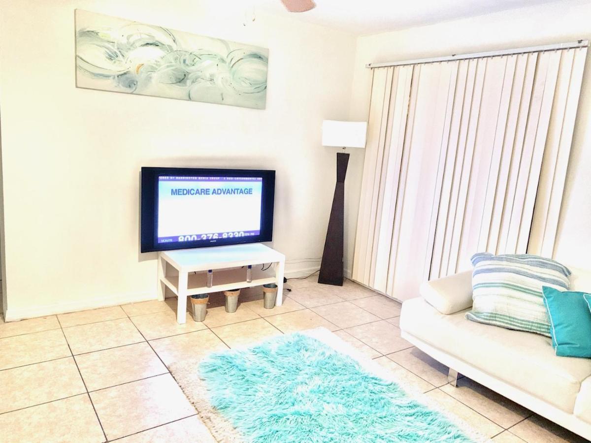 Airport Bunk House Free - Wifi - Parking - Coffee- Long Term Welcome Fort Lauderdale Extérieur photo